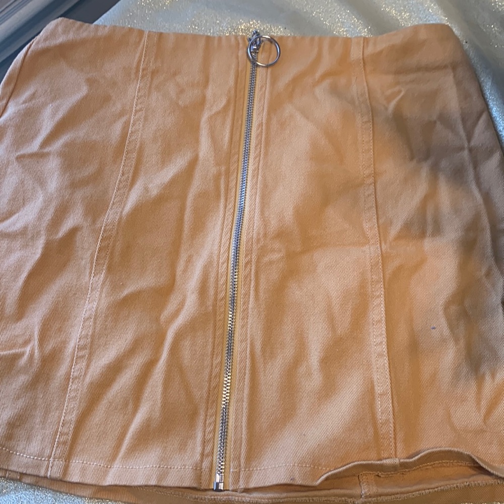 Chloe and Katie yellow zip up mini skirt never worn brand new size large